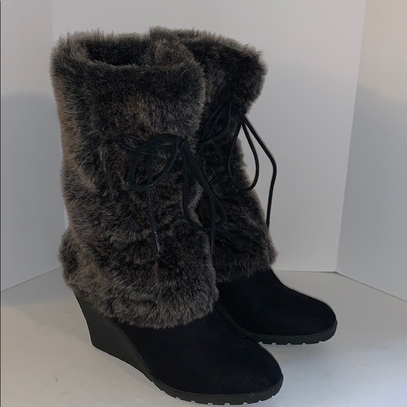 Soda Shoes - Soda Faux fur wedged boots 7